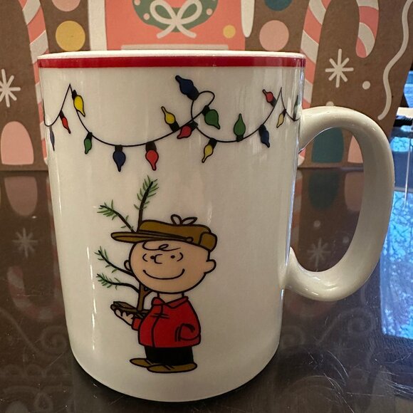 PEANUTS 18oz Mug Linus Snoopy Lights Charlie Brown Christmas Tree Dinnerware - Picture 1 of 7